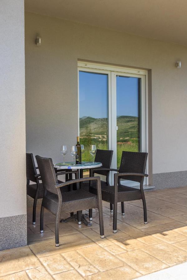 Apartman Nature Dugopolje Exterior photo
